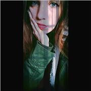 Ciao ragazzi, io scrivo testi, quello che imparerete con me è com'è nata la musica e come si sta evolvendo, lascerò molto spazio a voi e parleremo di qualsiasi cantante o rapper che vi appassiona, spero di avervi interessati con questa descrizione. 
Ci ve